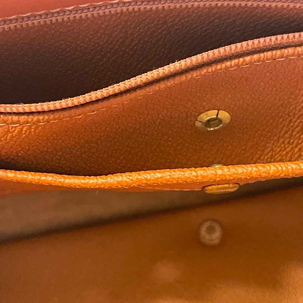 Dooney & Bourke cross body bag - Picture 10 of 13
